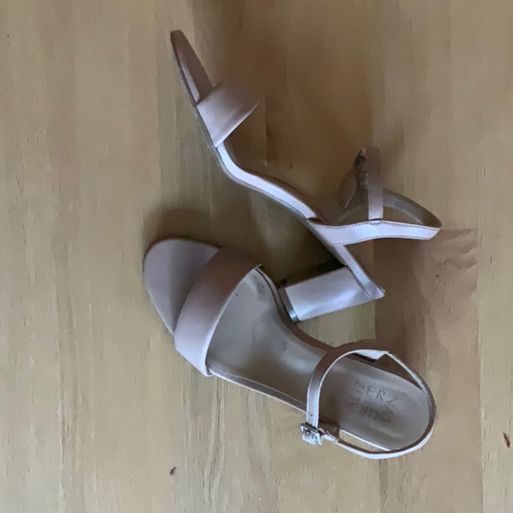 Nude Naturalizer shoes..worn once for my wedding!